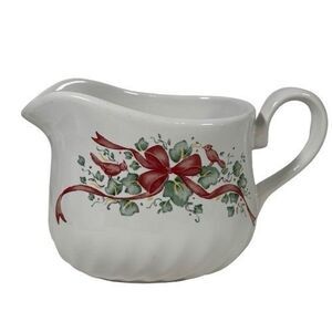 Corelle Coordinates Callaway Ivy Holiday Christmas Ribbon Gravy Boat w/Cardinals